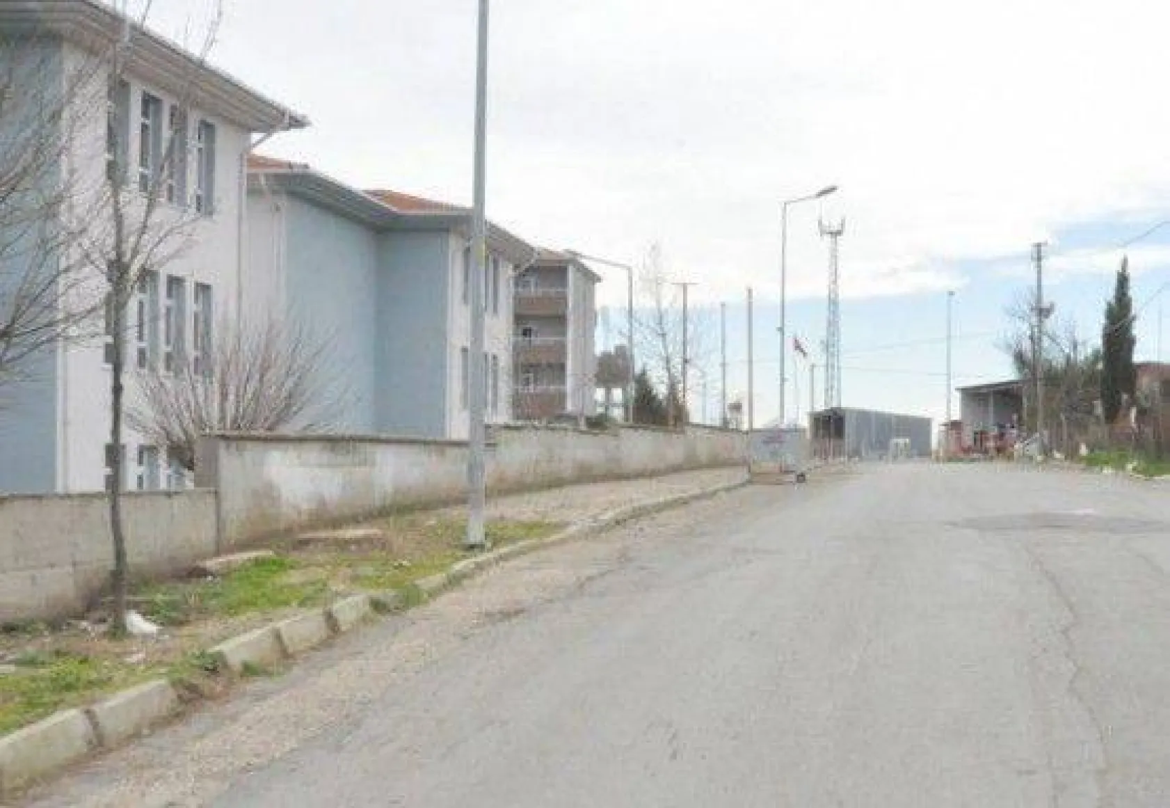 Çağdaşkent Yoluna Kaldırım Düzenlemesi