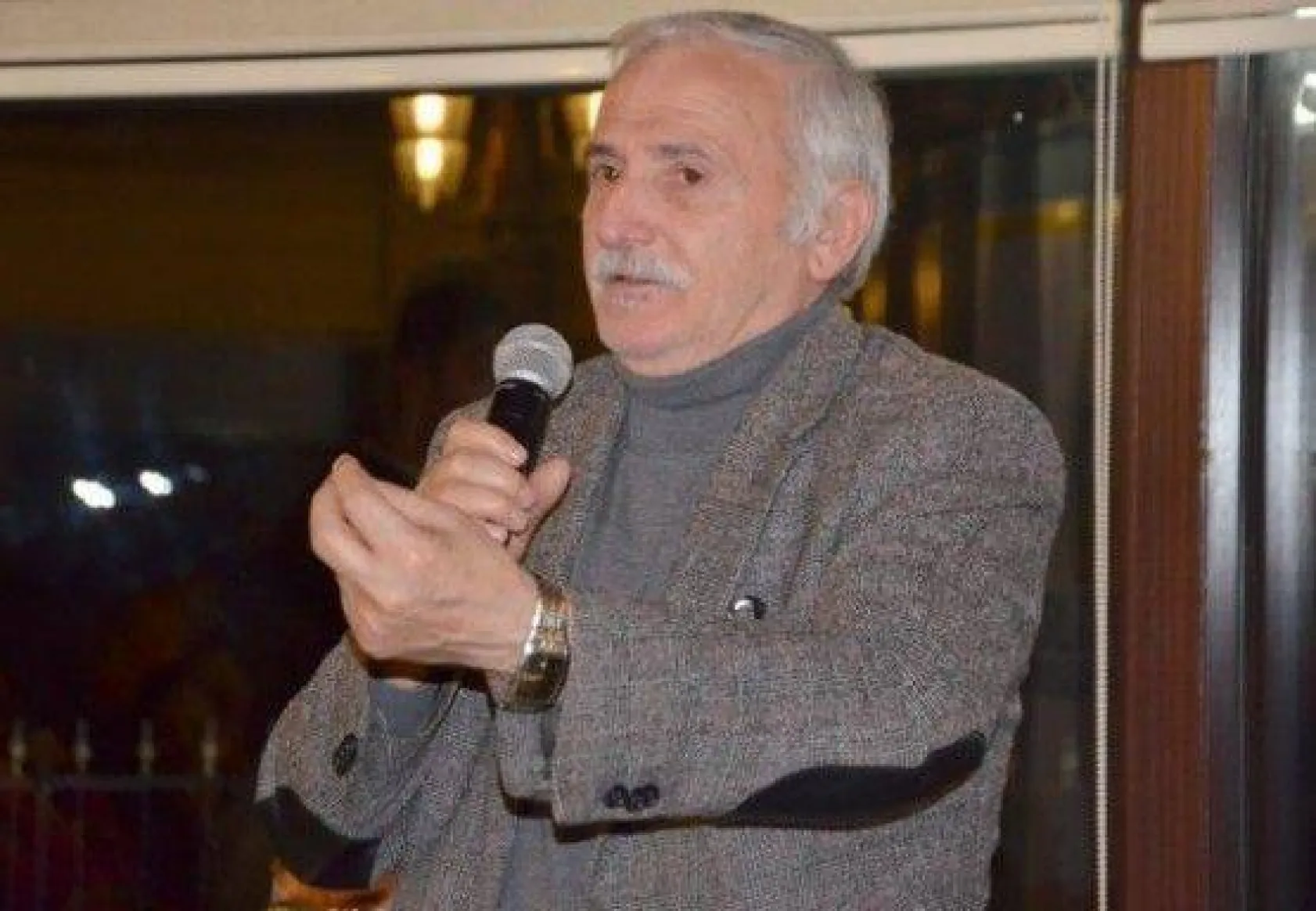 Esentepe Öğretmen Evleri Sakinleri Işıklar İle Bir