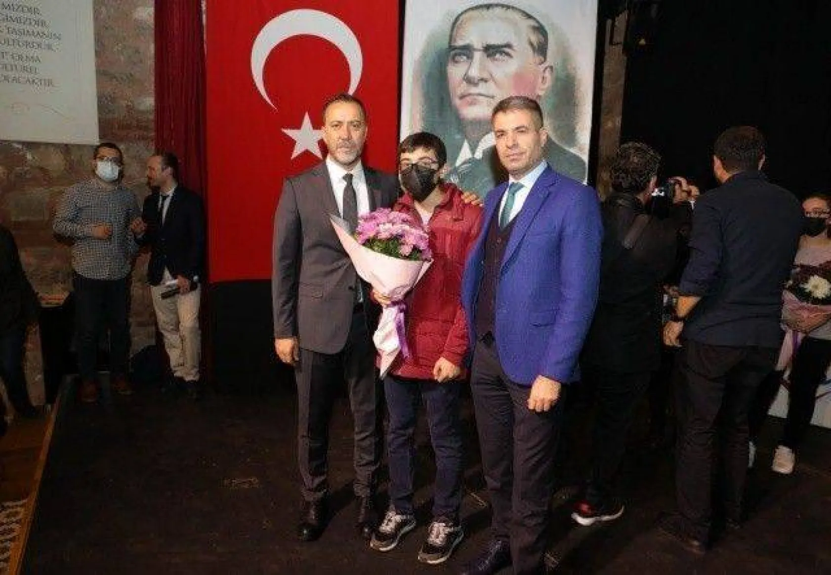 LGS ve YKS'de Dereceye Giren Öğrencilere Ödül Verildi