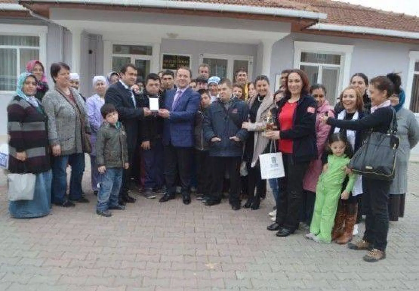 Sevgi Dolu Yüreklerden Sevgi Korusu