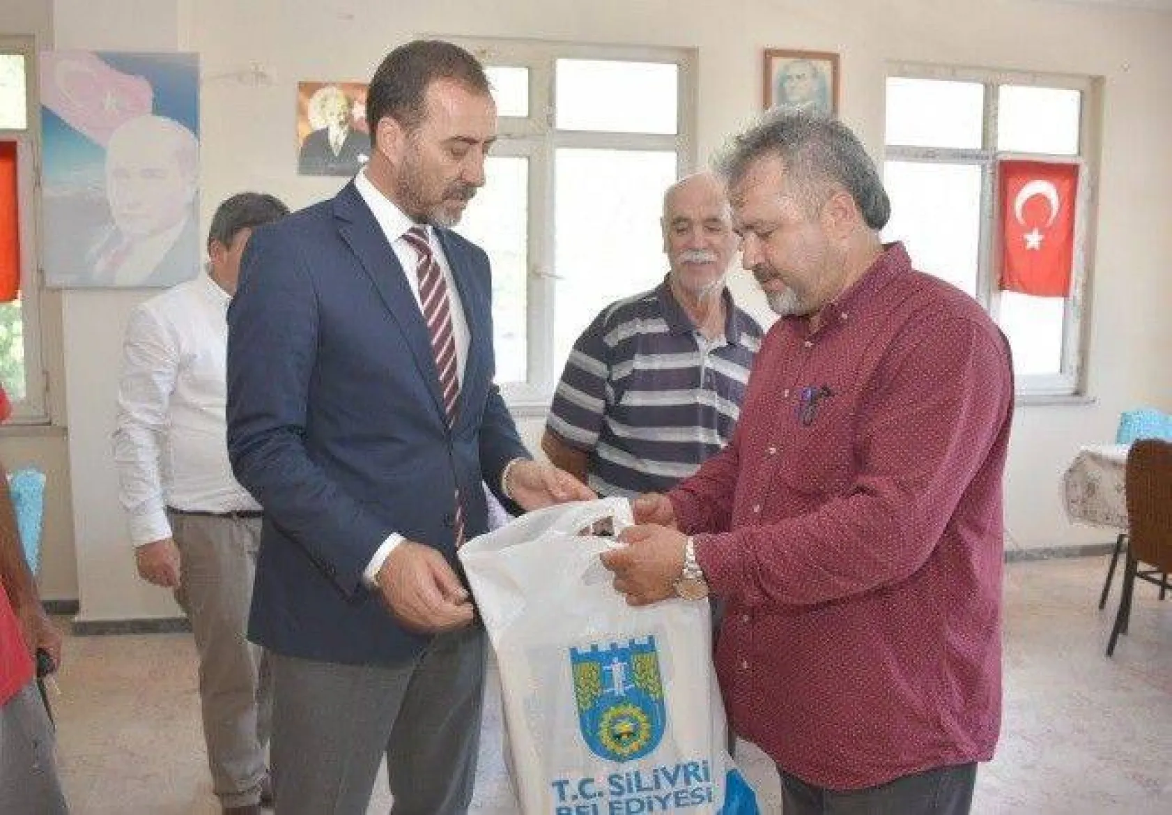 Başkan Yılmaz'dan 20 Bin Çocuğa Bayram Kıyafeti