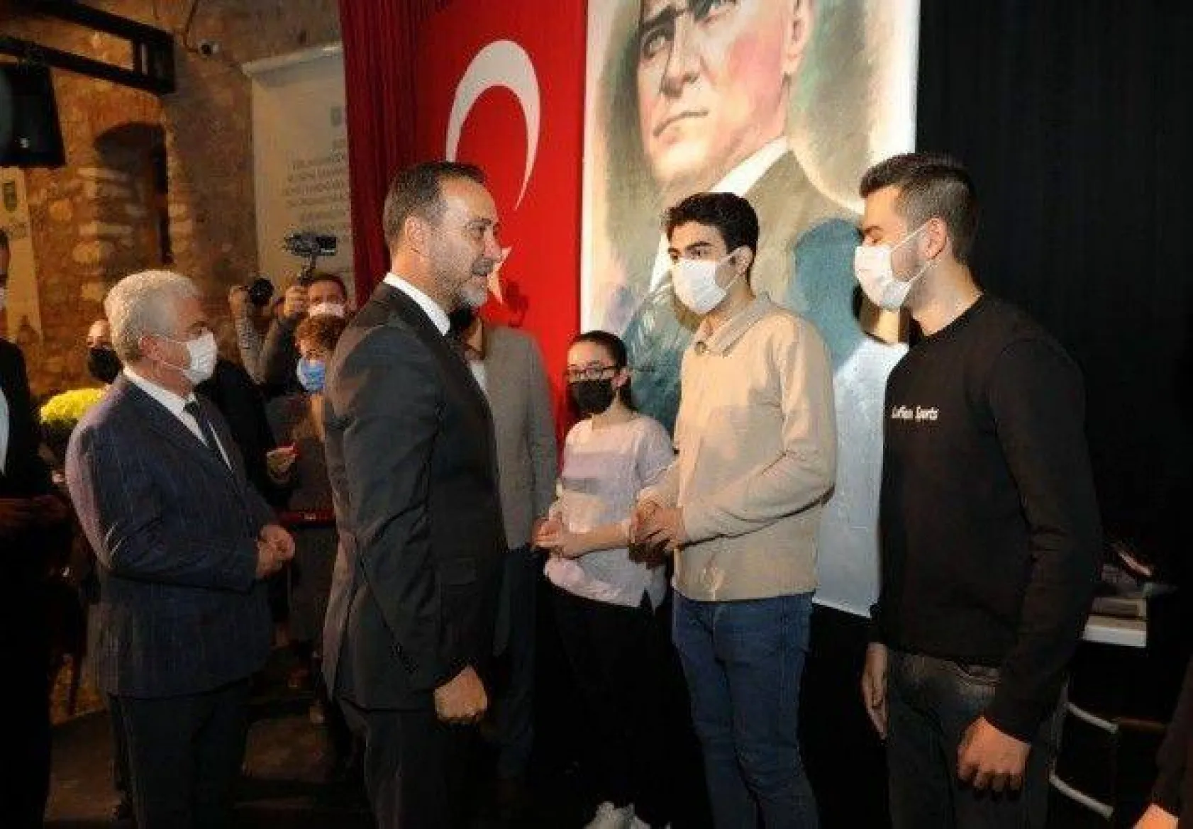 LGS ve YKS'de Dereceye Giren Öğrencilere Ödül Verildi