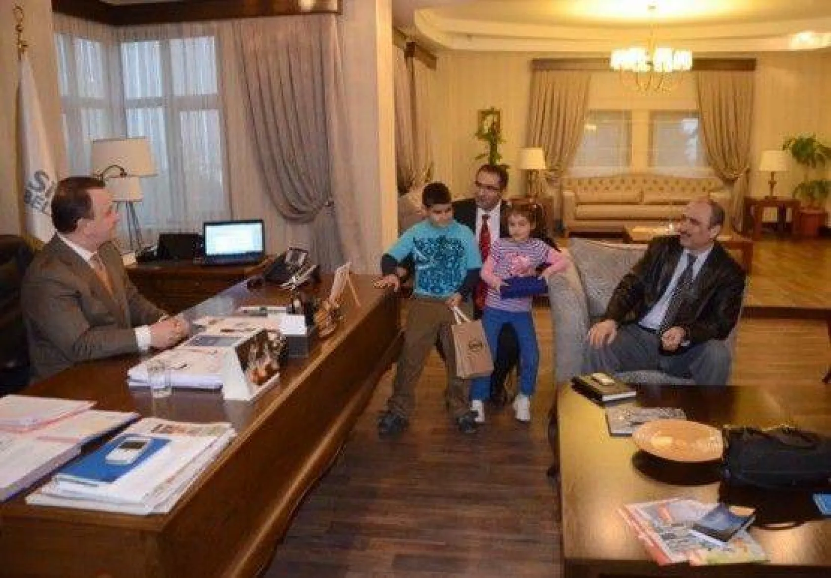 Başkan Işıklar'a bir plakette Selimpaşa'dan