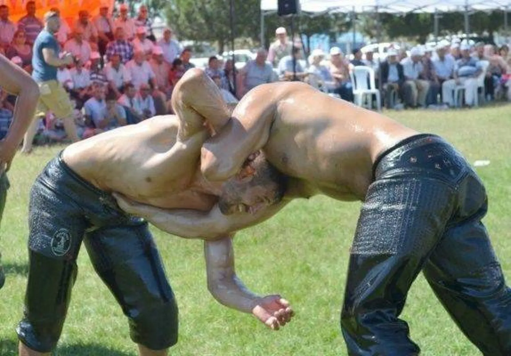 400 Güreşçi Silivri Er Meydanında Yarıştı