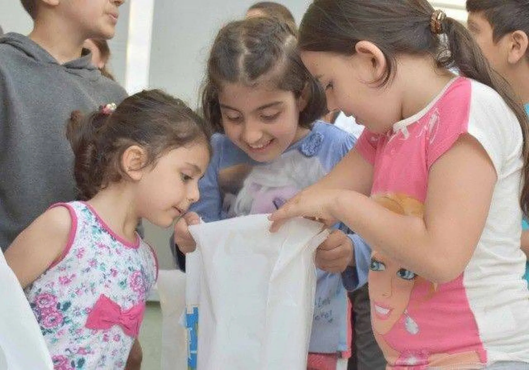 Başkan Yılmaz'dan 20 Bin Çocuğa Bayram Kıyafeti