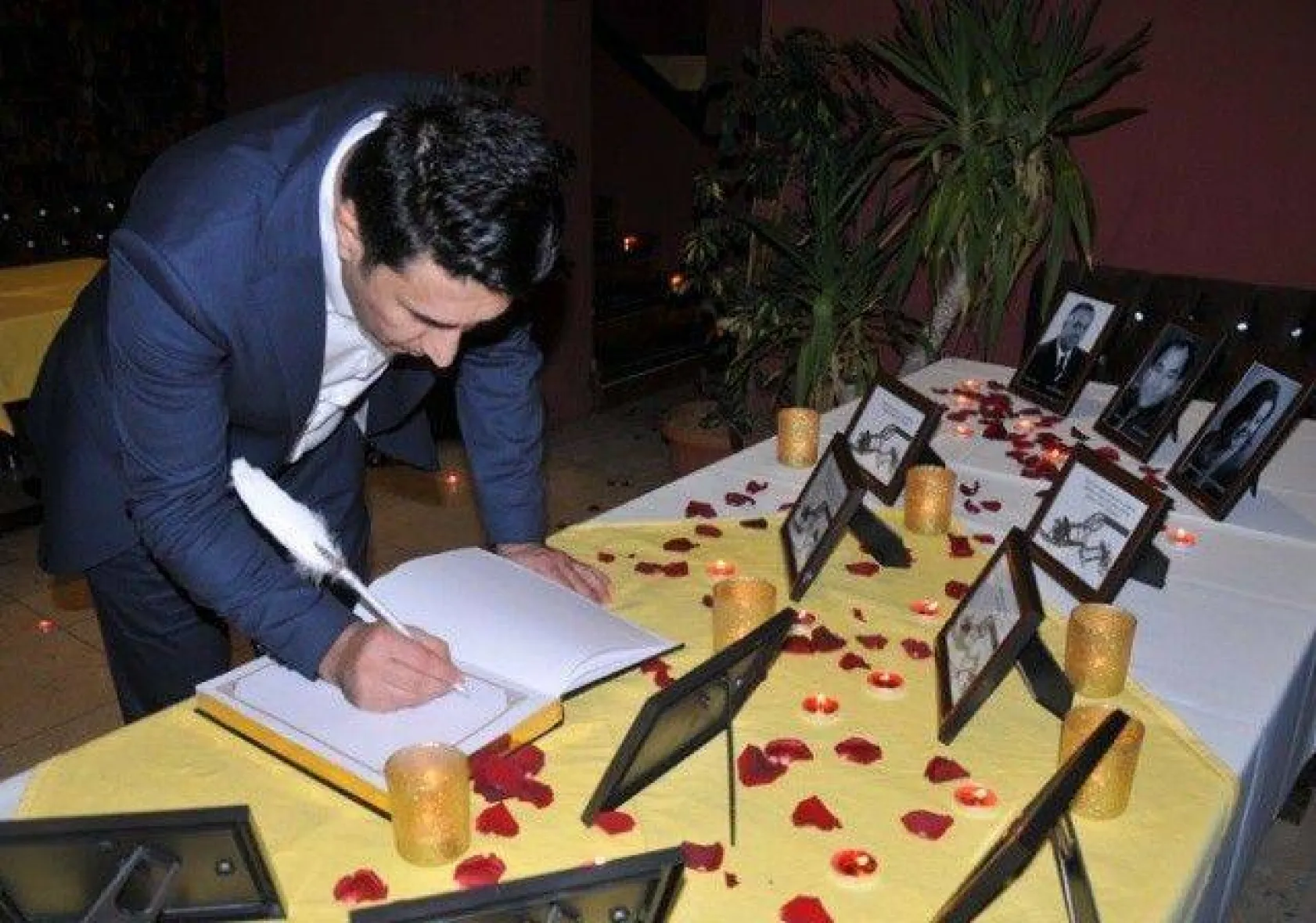 Gazeteciler 'ÖZEL' bir gecede bir araya geldi