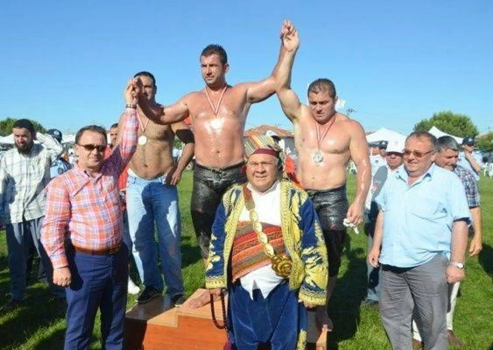 400 Güreşçi Silivri Er Meydanında Yarıştı