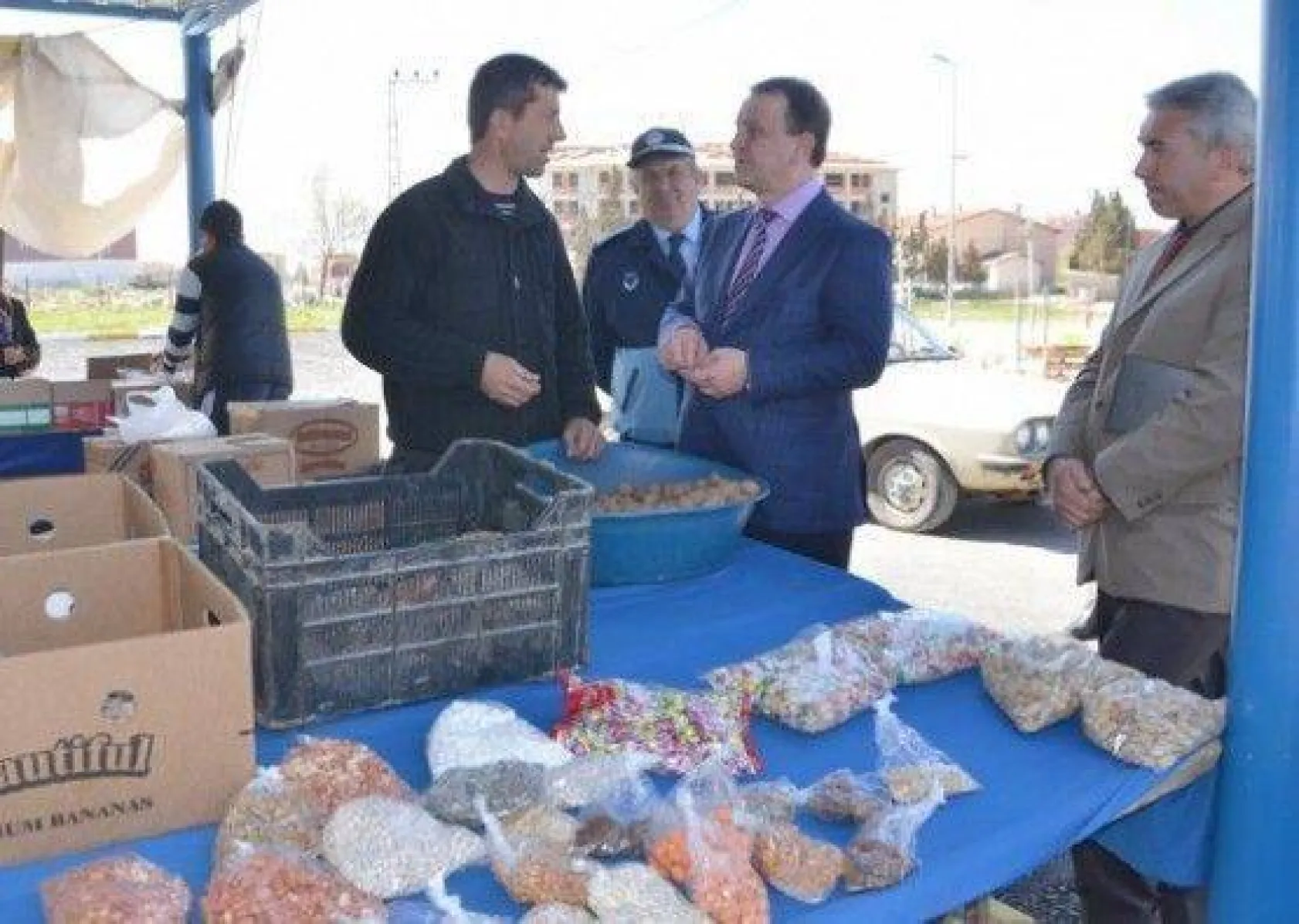 Işıklar Pazar Ziyaretlerine Devam Ediyor