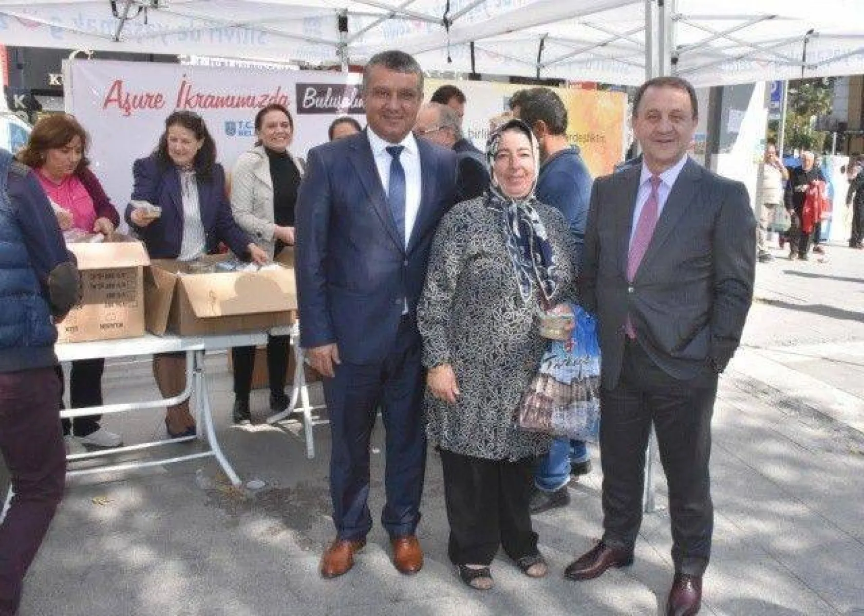 Silivri Belediyesi 25 Bin Aşure Dağıttı