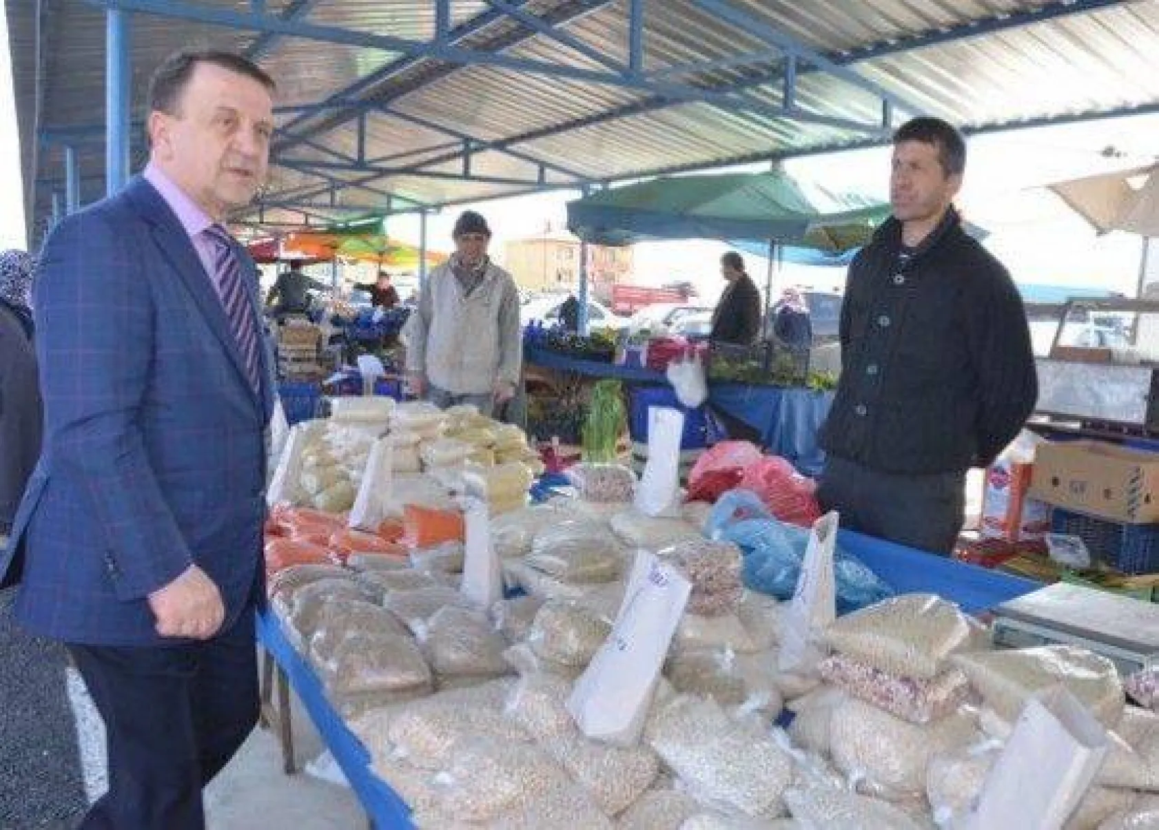 Işıklar Pazar Ziyaretlerine Devam Ediyor