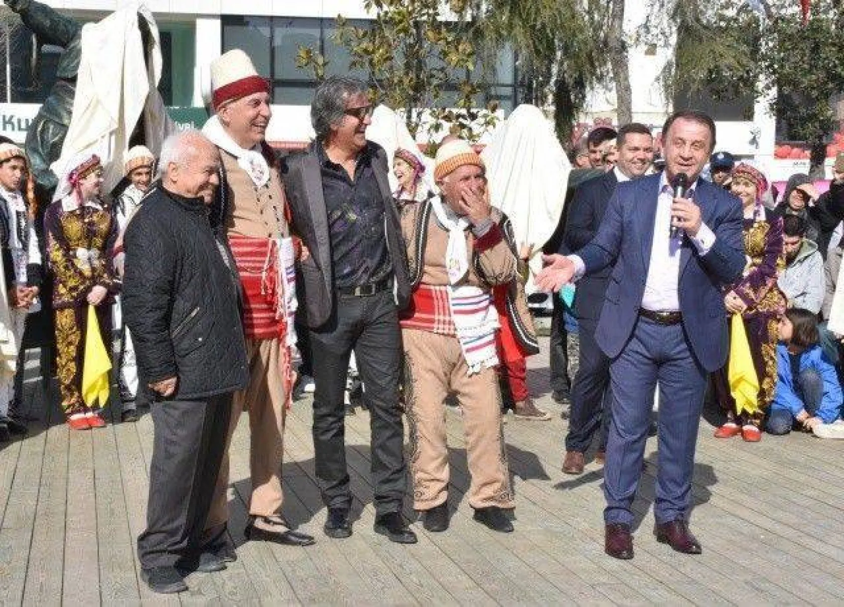 19 Mayıs Meydanı'na Coşkulu Açılış