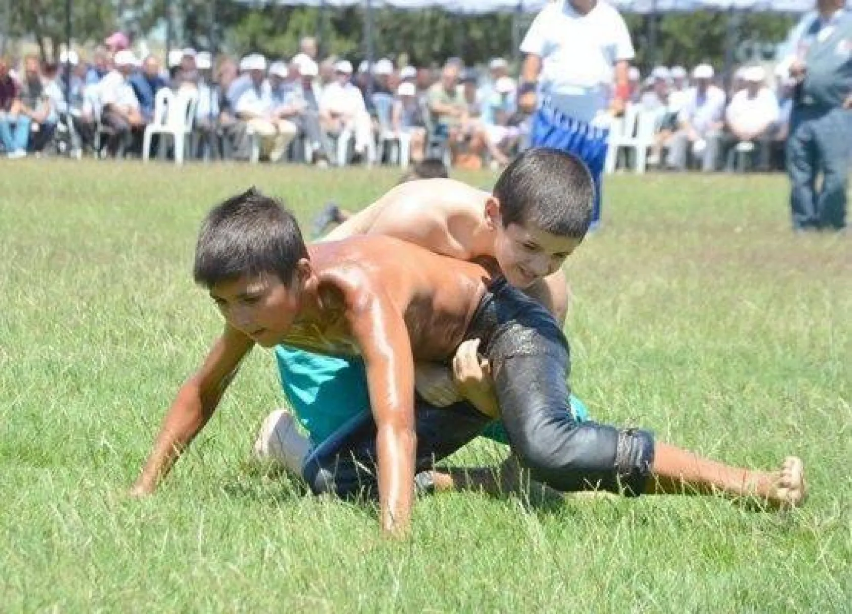 400 Güreşçi Silivri Er Meydanında Yarıştı