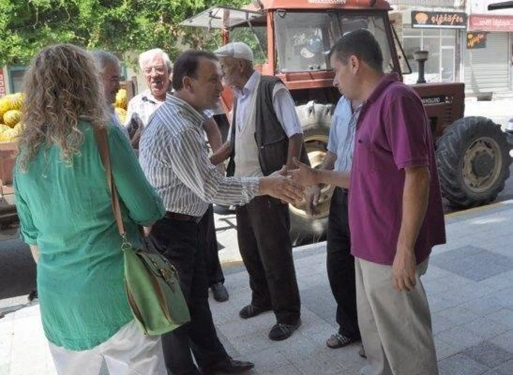 Işıklar Bayramda Halkla Kucaklaştı