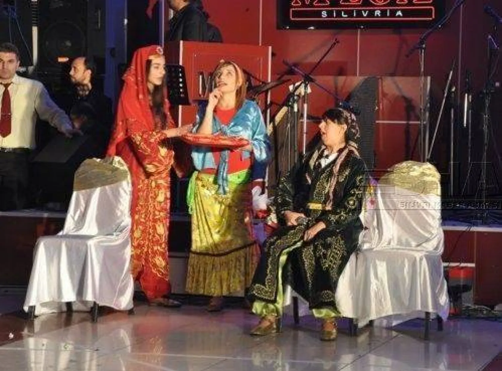 Kültür Merkezi'nden Yılsonu Şöleni