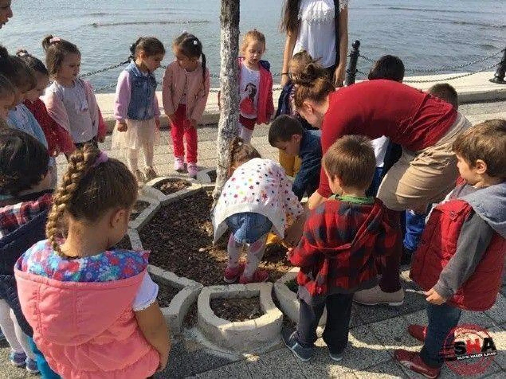 Çilli Anaokulu çocukları can dostlarını unutmadı