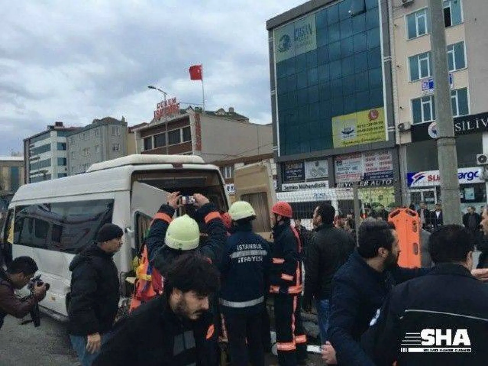 Facia gibi kaza 1'i ağır 17 yaralı