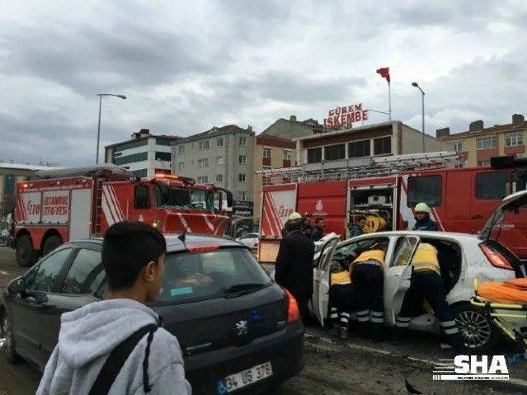 Facia gibi kaza 1'i ağır 17 yaralı