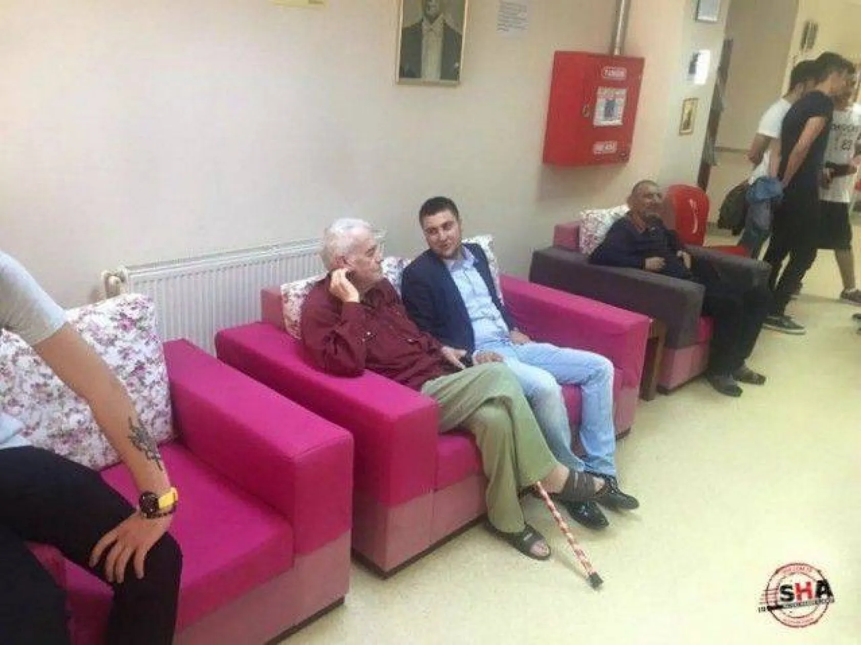 CHP'li gençlerden huzur evine bayram ziyareti