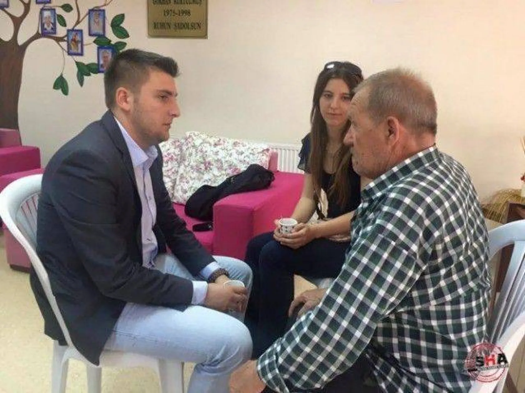 CHP'li gençlerden huzur evine bayram ziyareti