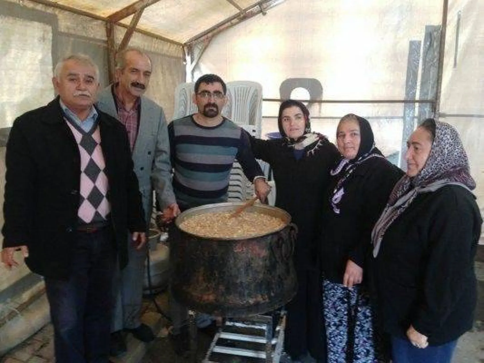 Aşureler kaynadı,kurbanlar kesildi