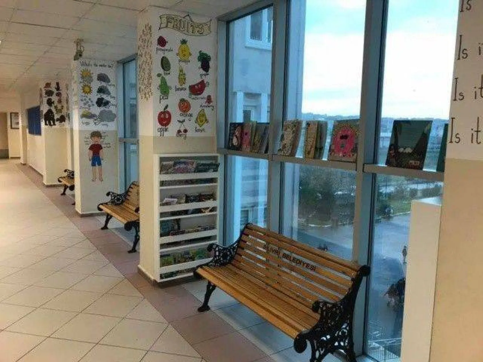 Okul içinde yabancı sokak