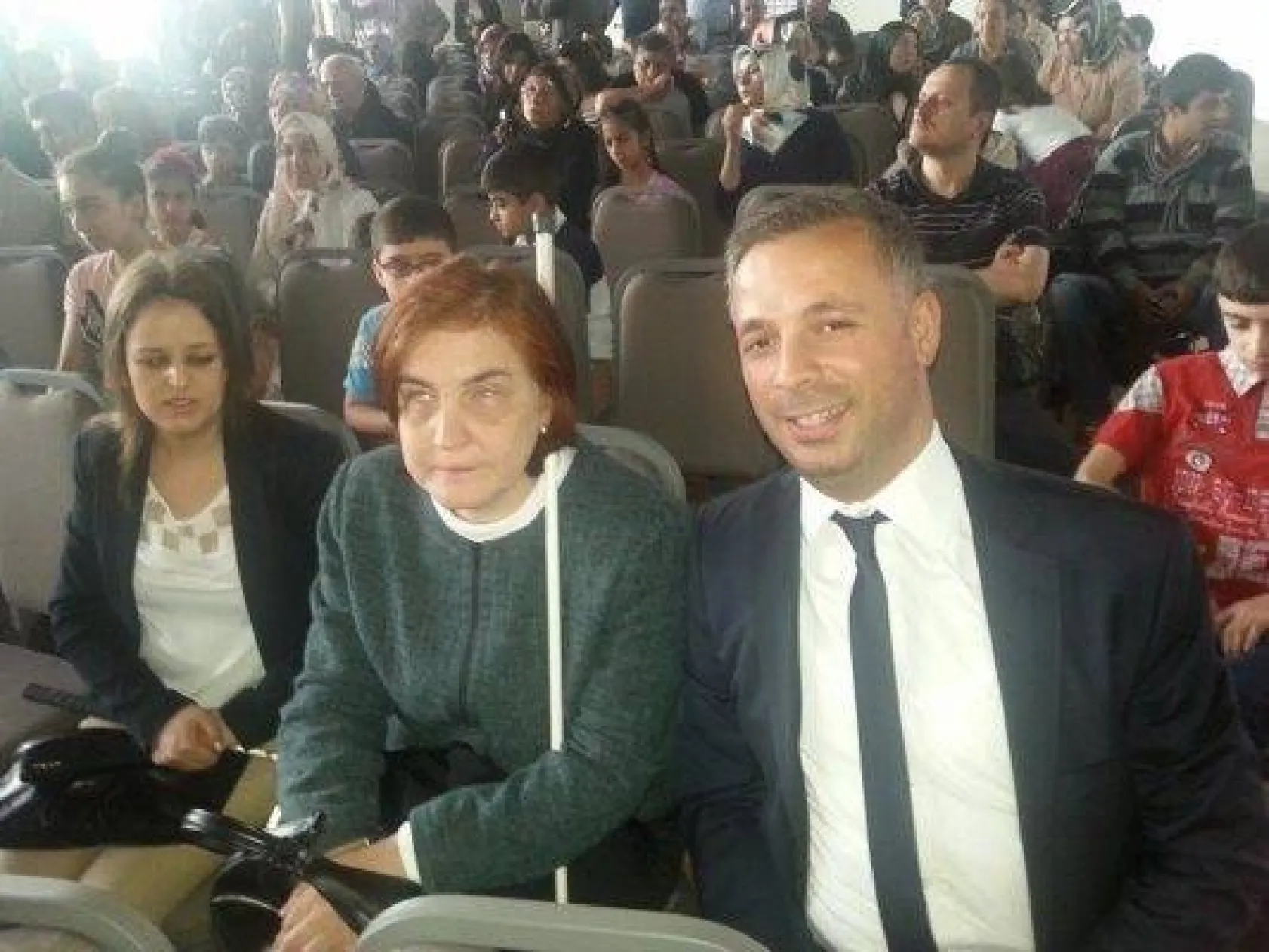 Bakan Avcı, Özel Bireylerin Yanında