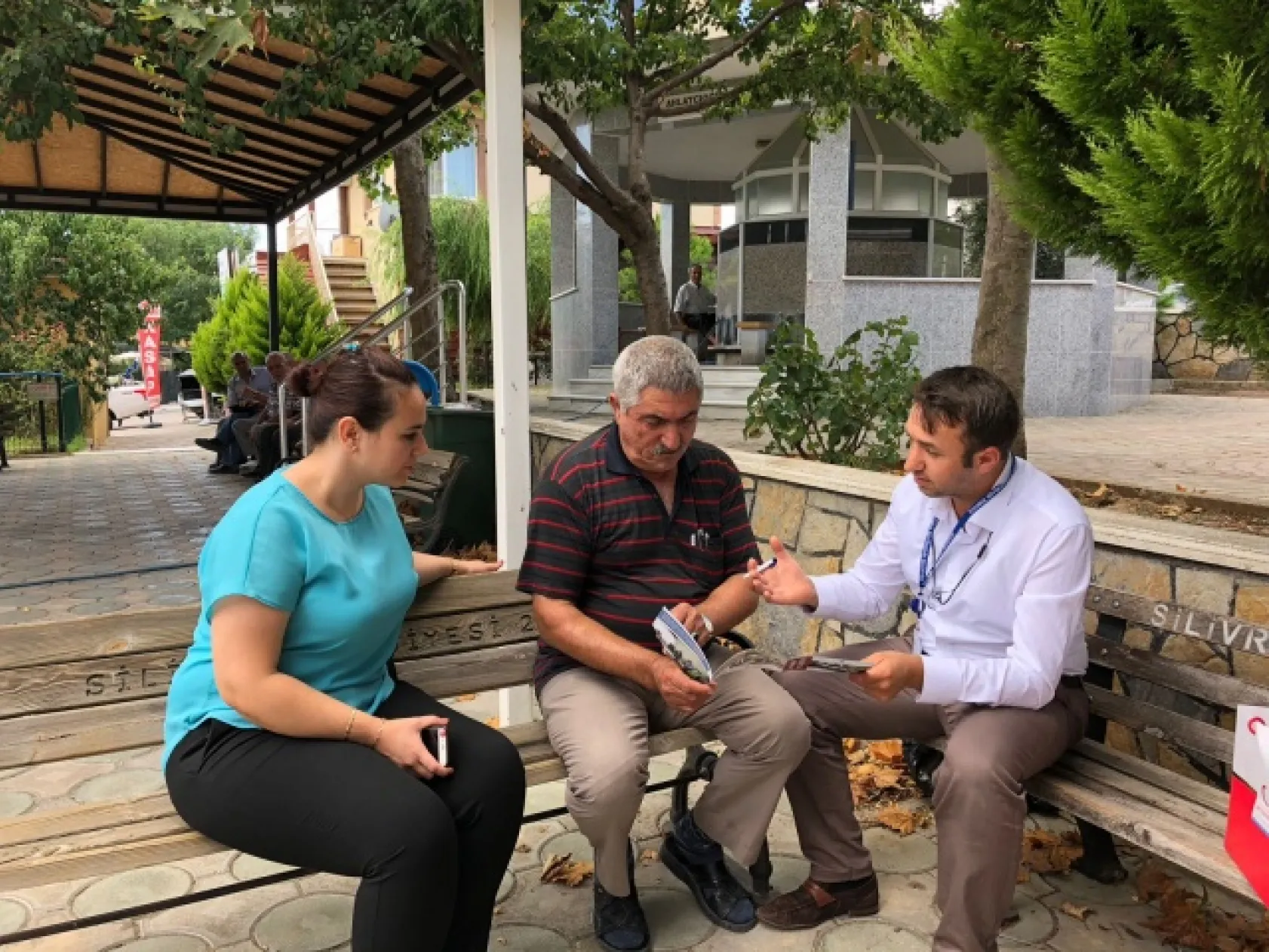 Bozoğlu, İBB'den 50 Kişilik Ekiple Çıkarma Yaptı