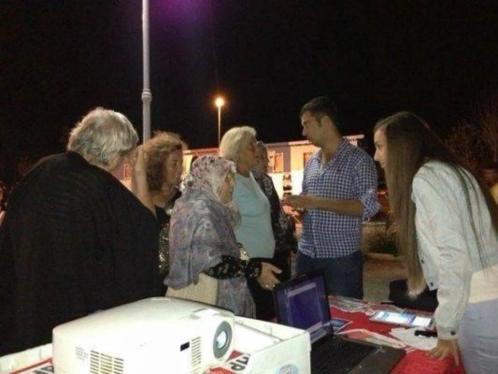 CHP'li gençler durmuyor