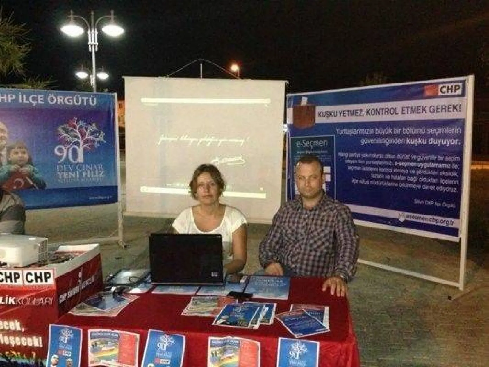 CHP'li gençler durmuyor