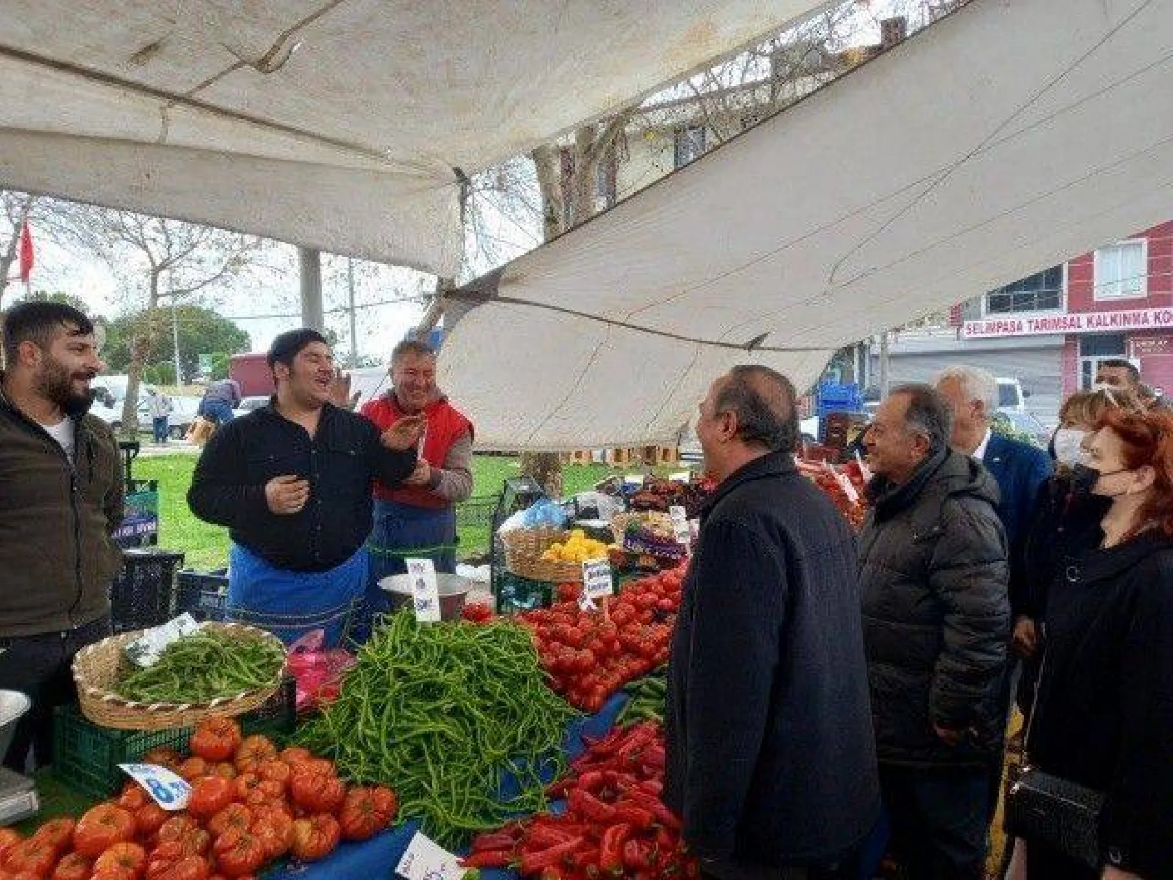 Gelecek partisinden Pazar mesaisi