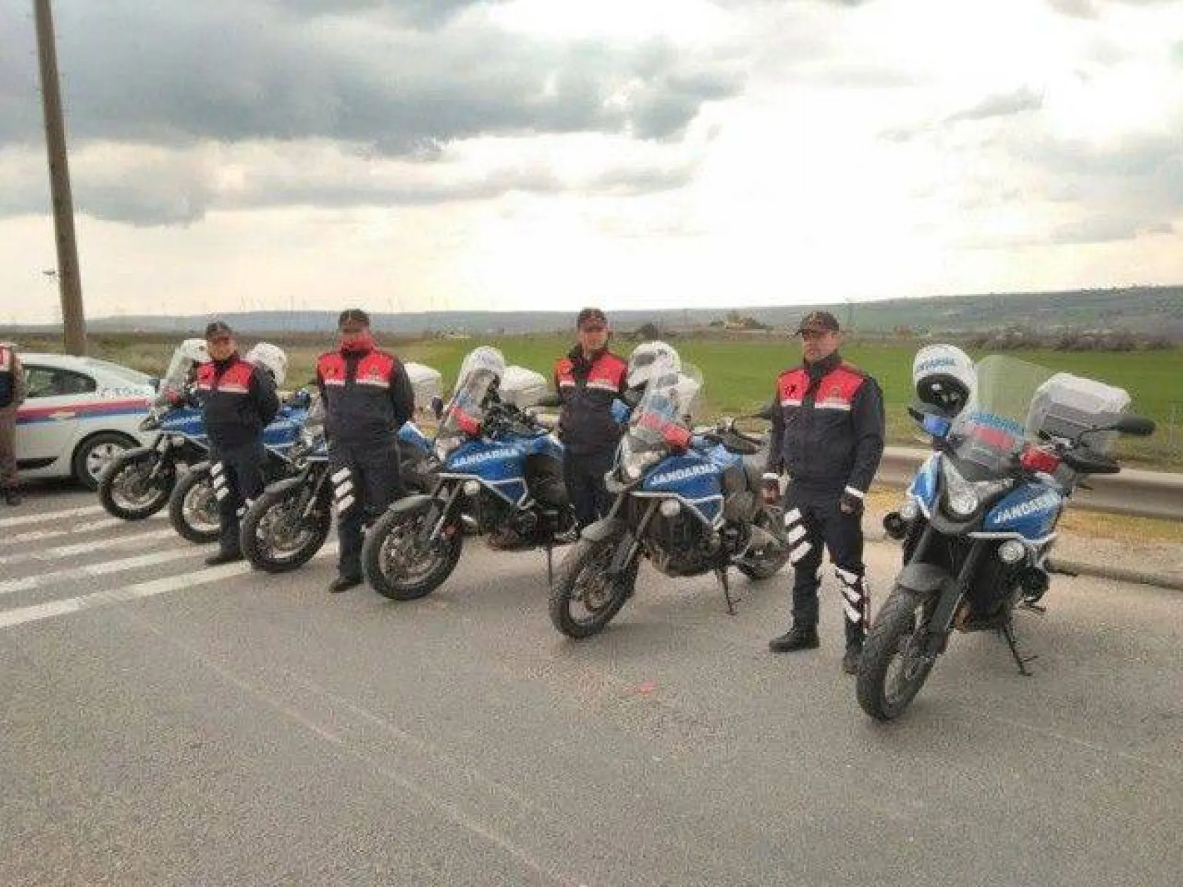 Jandarma adeta kuş uçurtmuyor