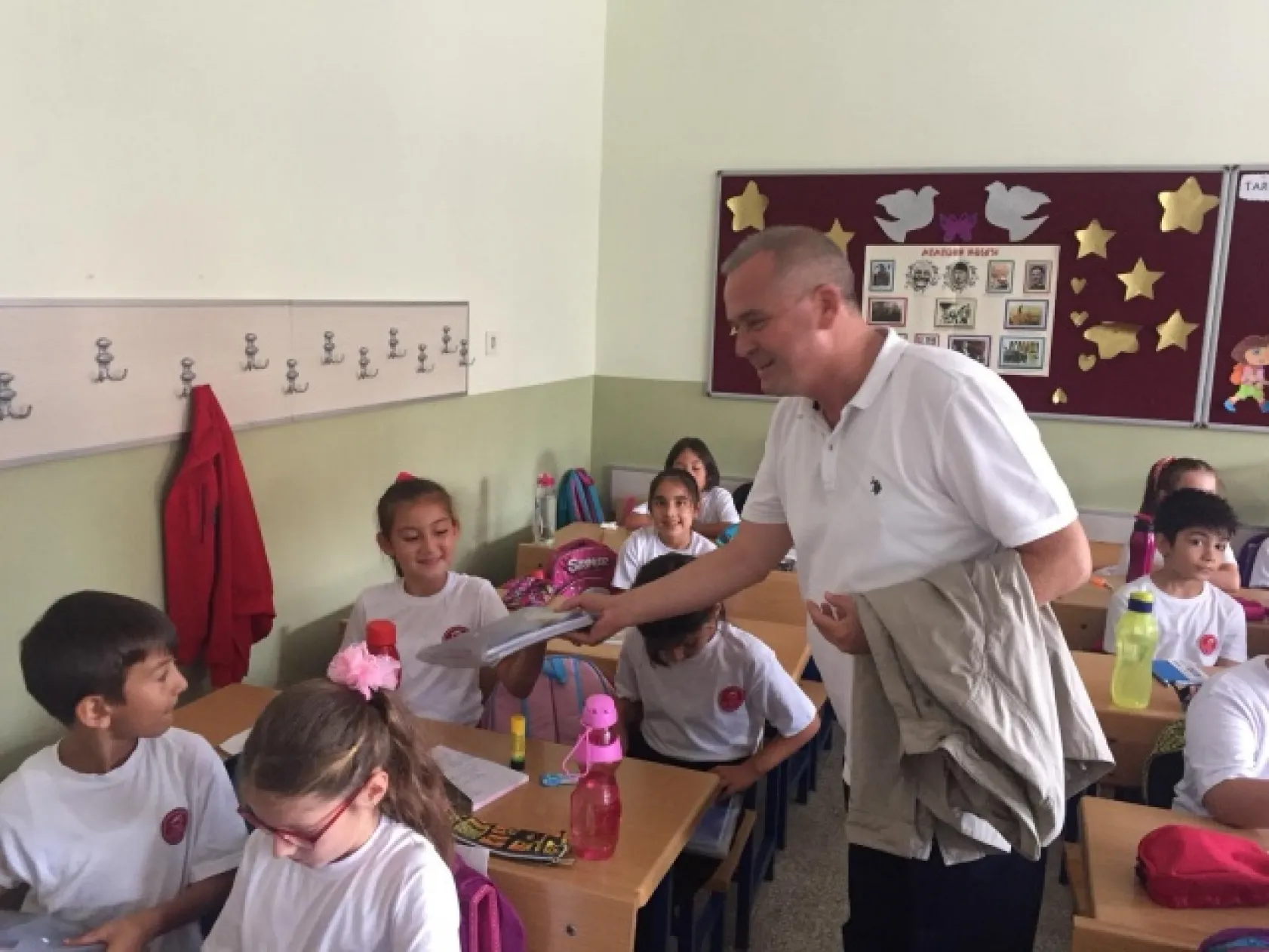 Okullarımıza Hizmetlerimiz Artarak Devam Edecek