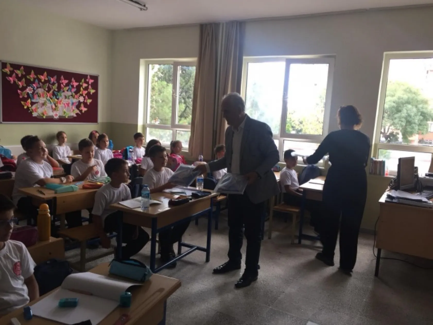 Okullarımıza Hizmetlerimiz Artarak Devam Edecek