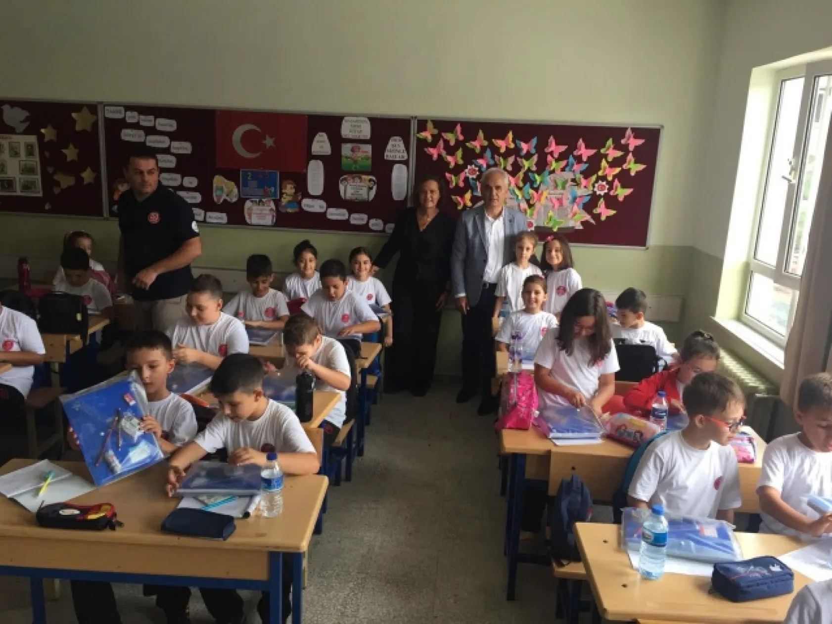 Okullarımıza Hizmetlerimiz Artarak Devam Edecek