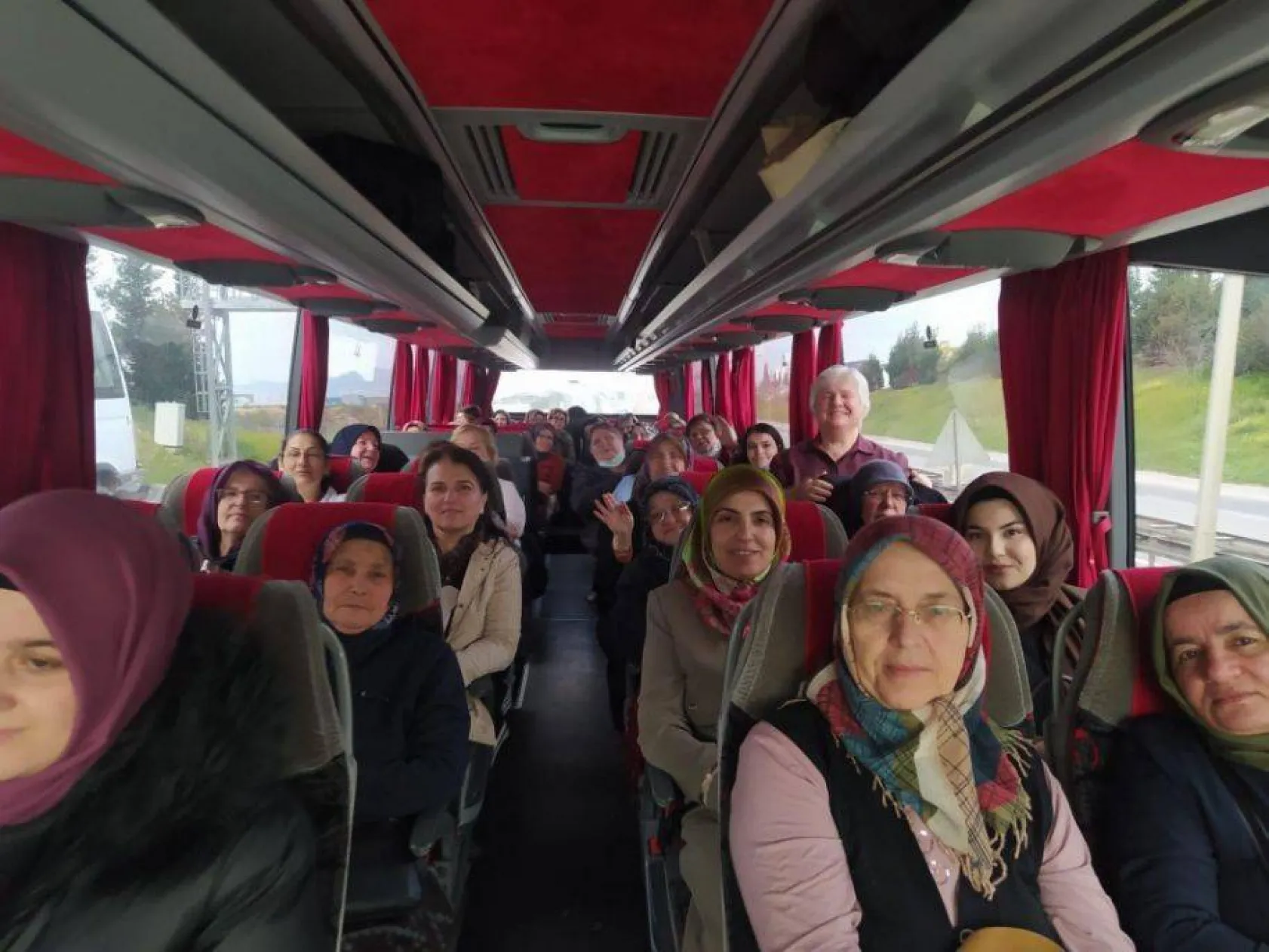 Başkan Yılmaz Bursa'da kadınlarla seslendi: Ant olsun!