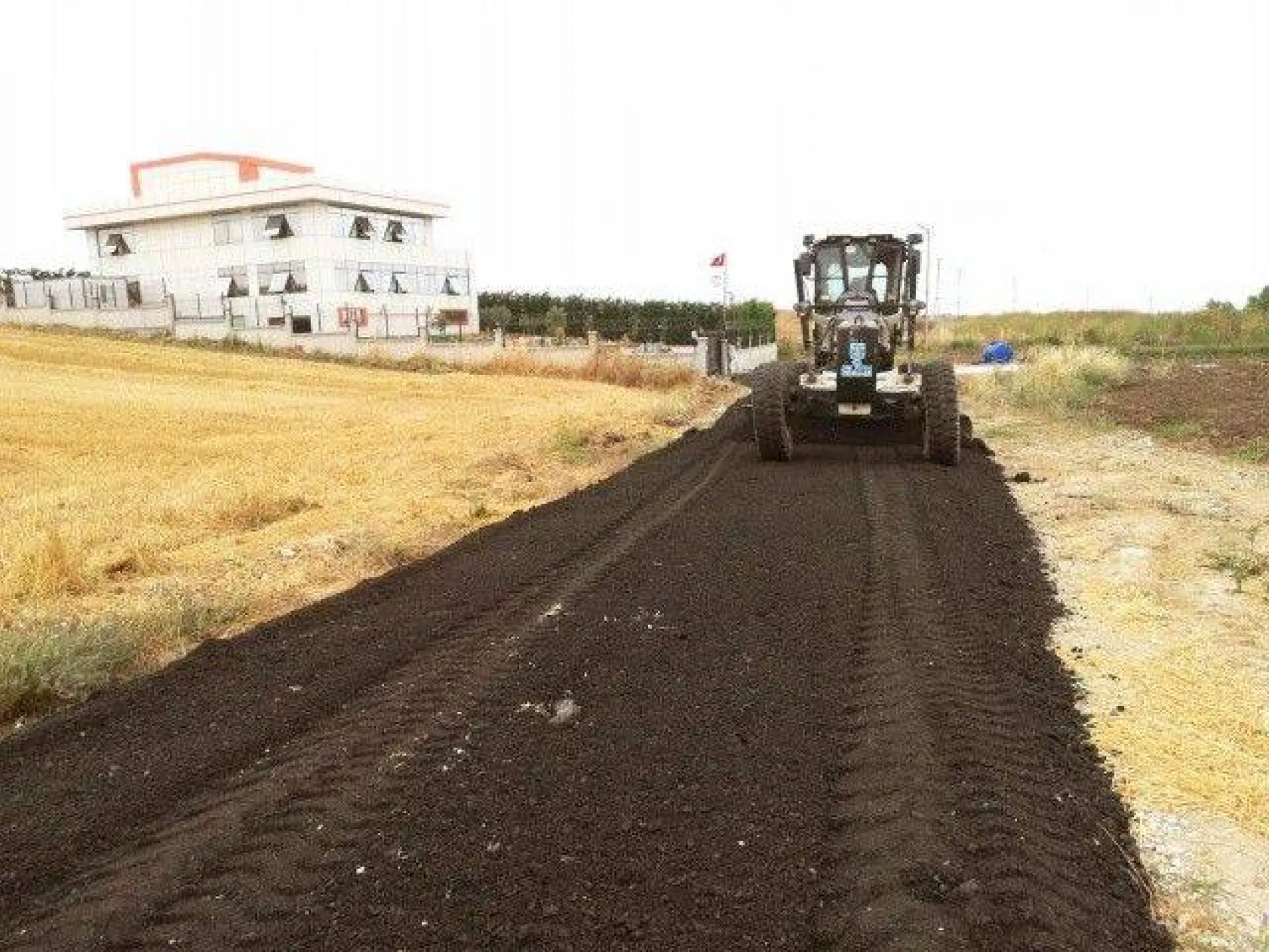Belediye Ekipleri Saha Çalışmalarını Sürdürüyor
