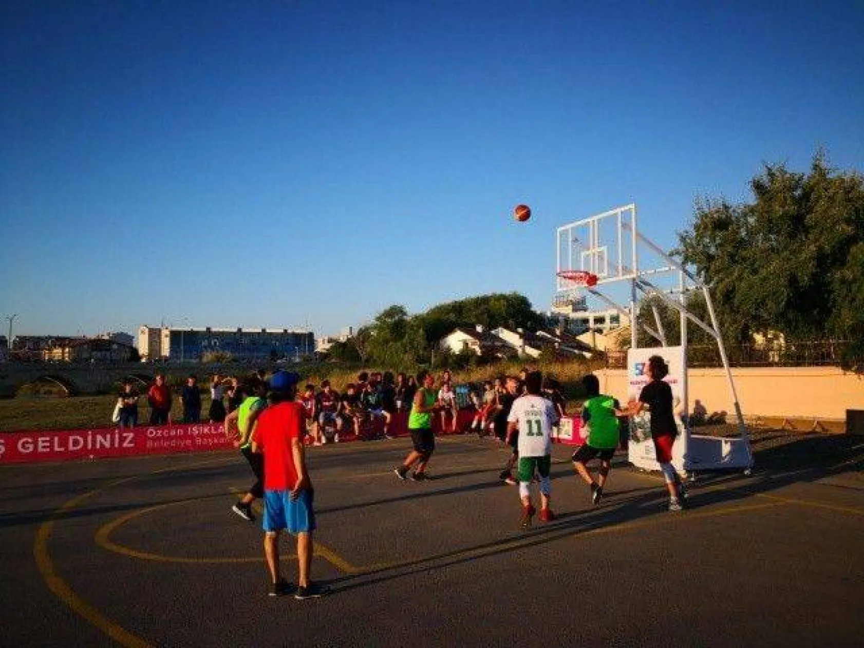 Turnuvalarda Kıyasıya Mücadele Sürüyor