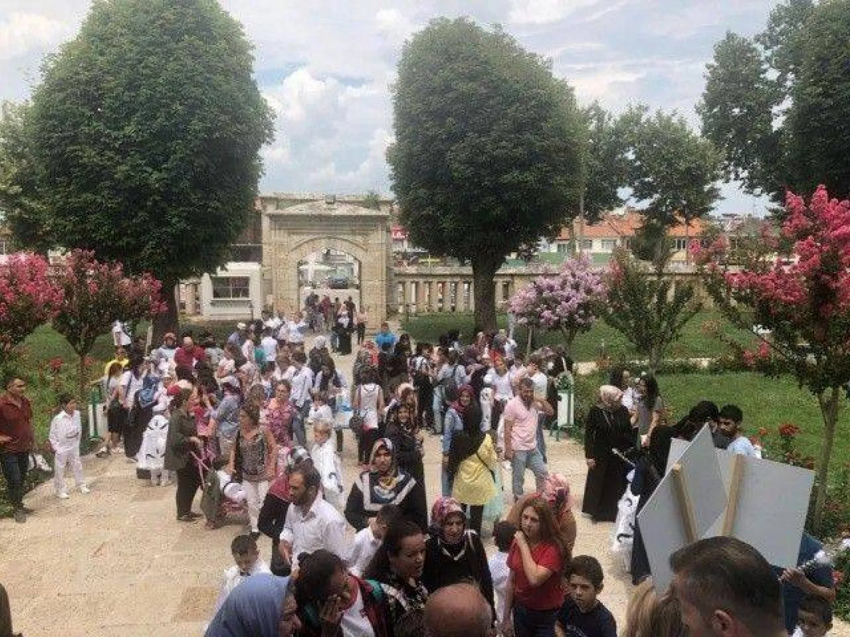 Başkan Işıklar 80 çocuğu sünnet ettirdi