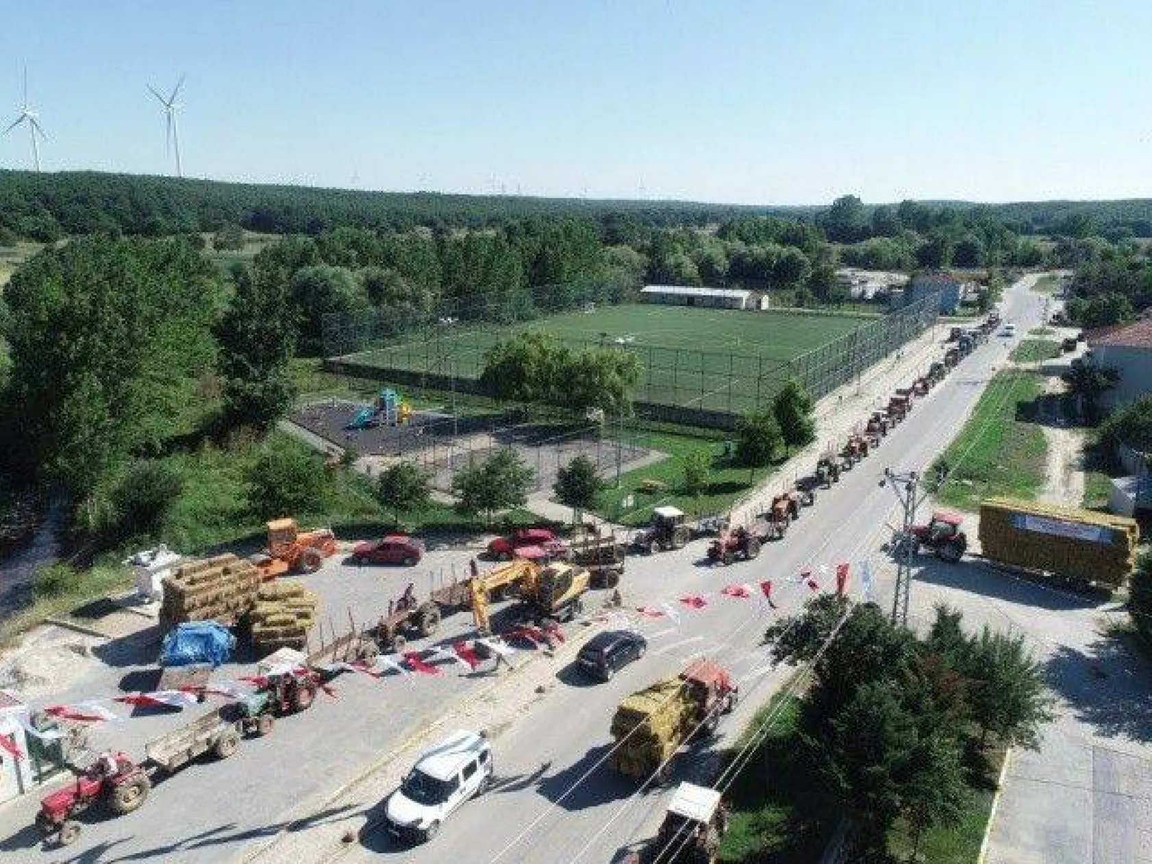 Silivri'de Coşkulu Saman Dağıtım Töreni