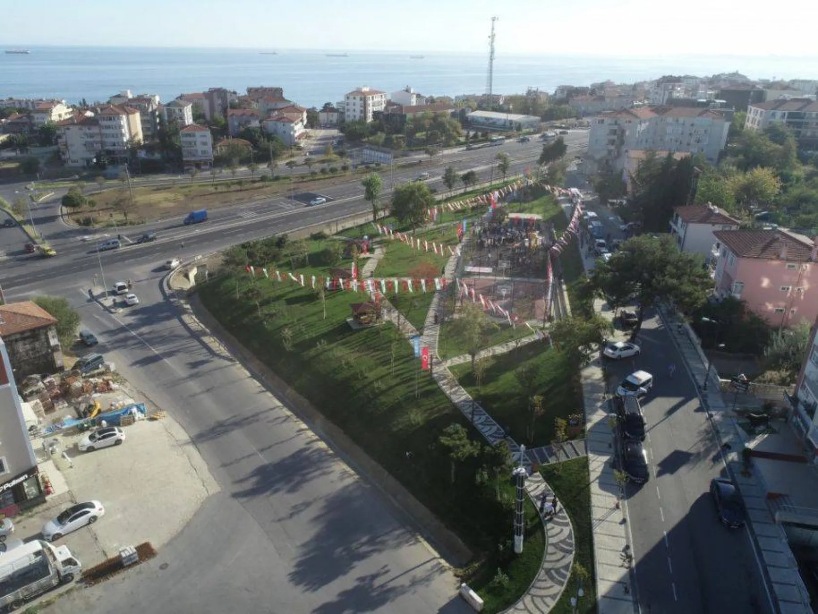 Gümüşyaka Millet Parkı coşkuyla hizmete açıldı