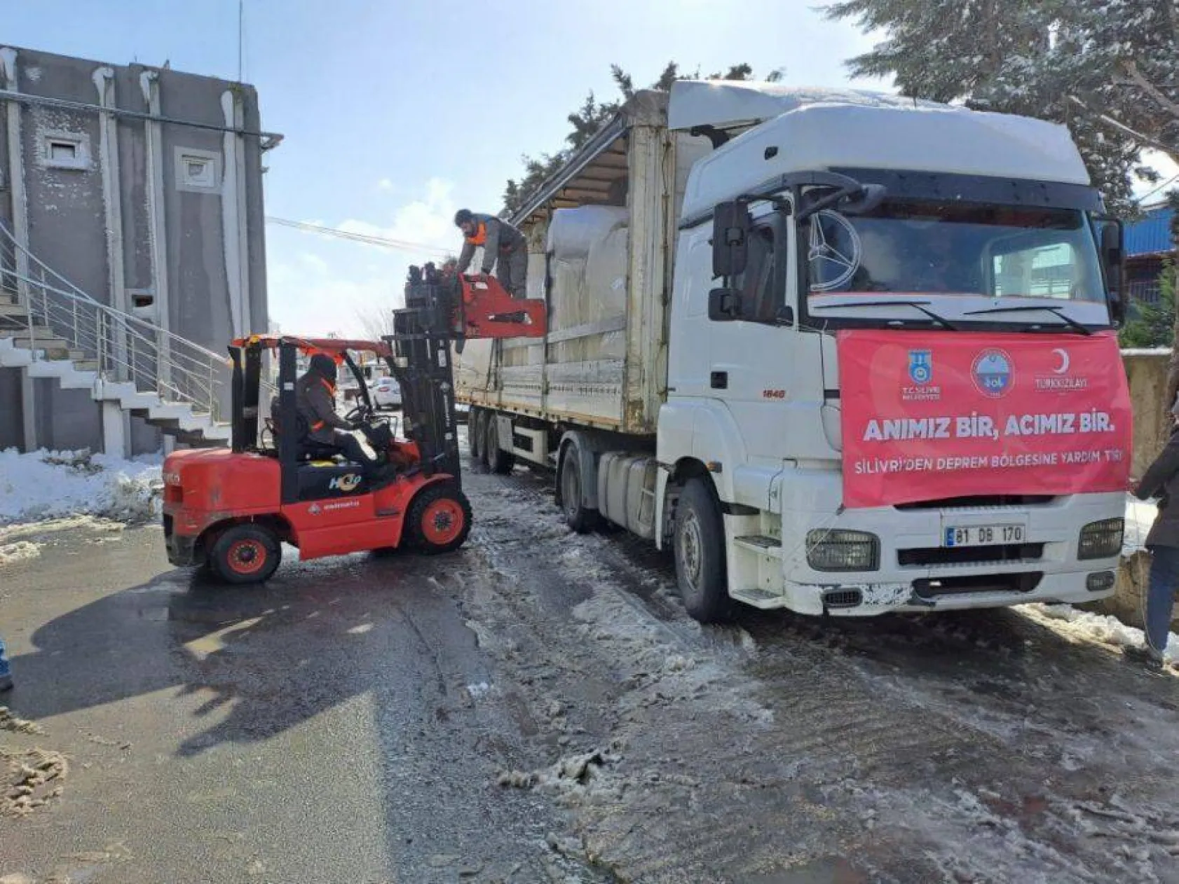Silivri'den deprem bölgesine büyük destek