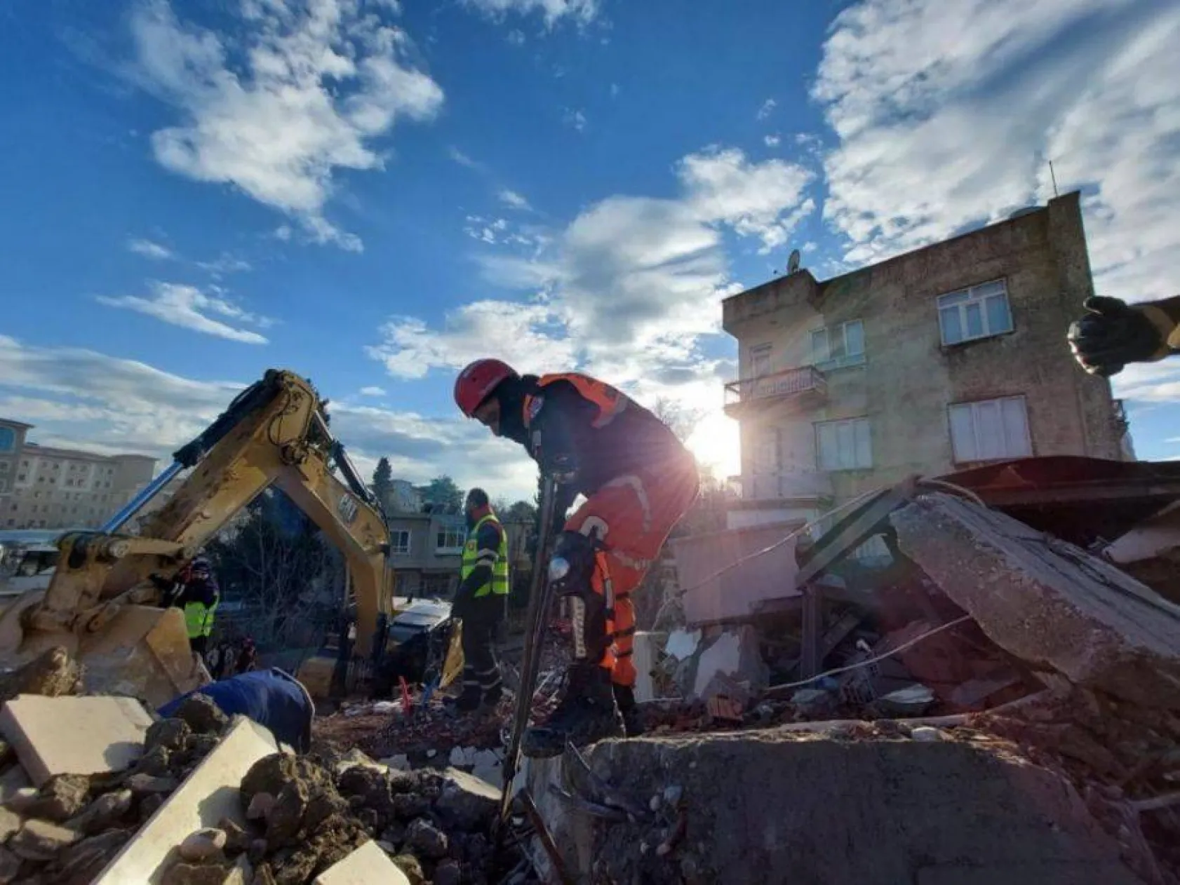 Silivri'den deprem bölgesine büyük destek
