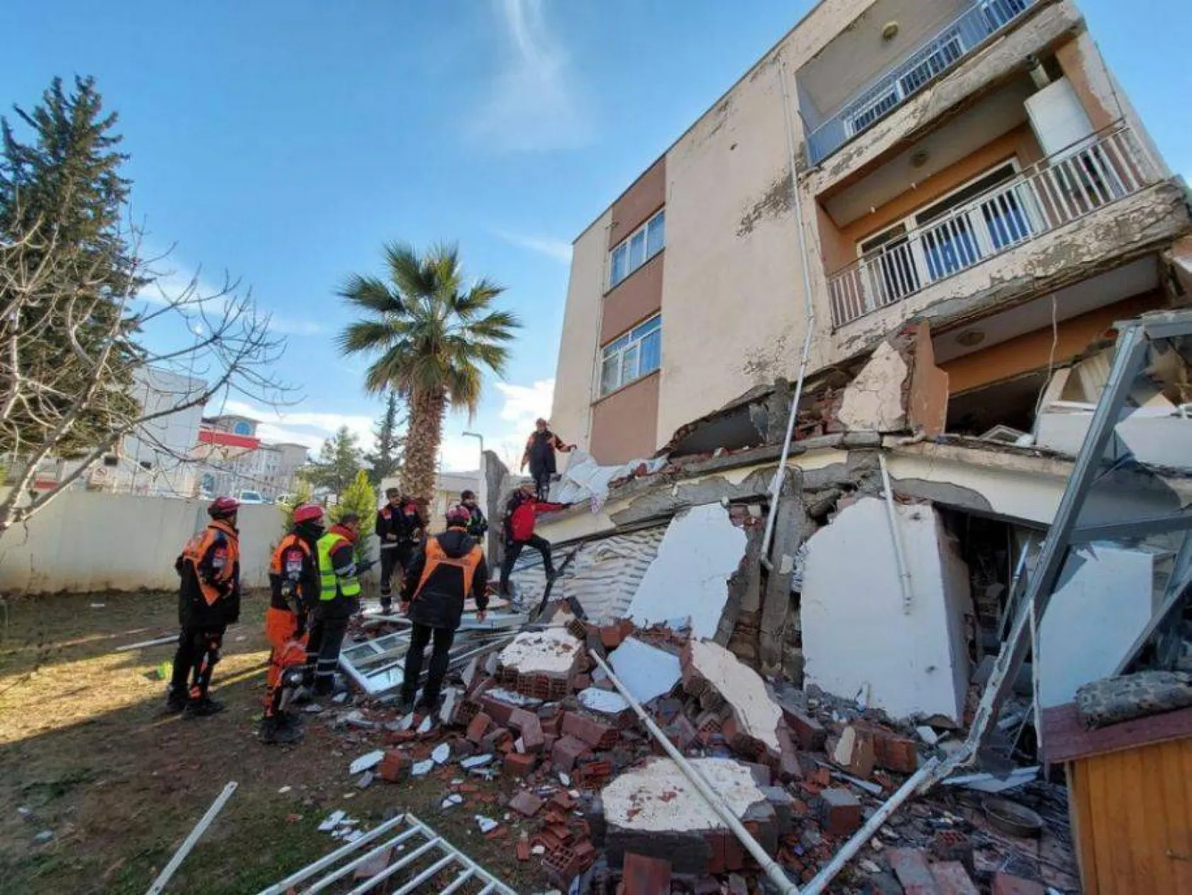 Silivri'den deprem bölgesine büyük destek