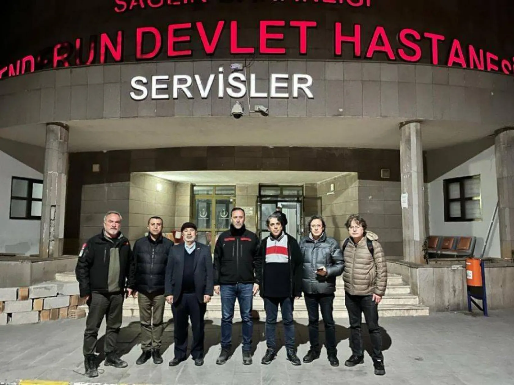 Başkan Yılmaz Hatay'da çadır köyleri ziyaret etti