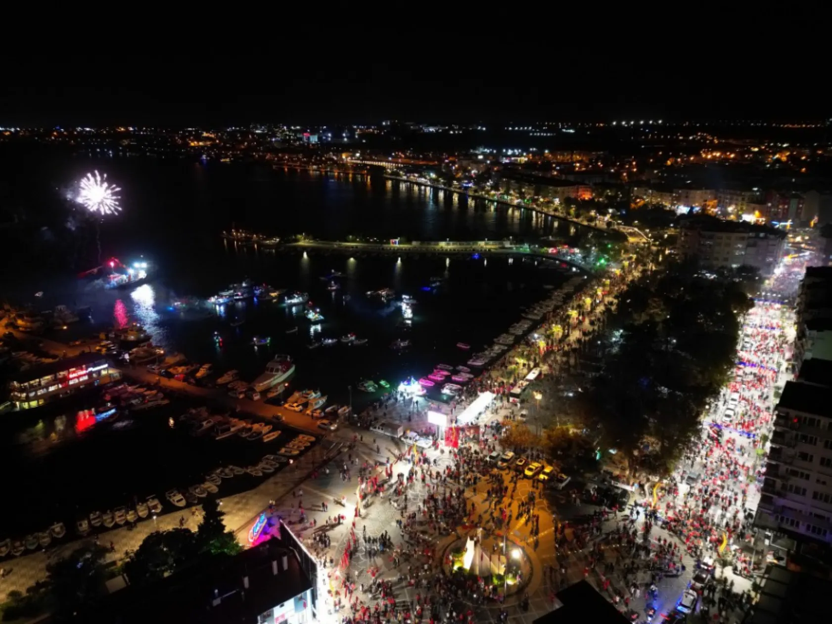 Cumhuriyet kutlamalarının coşkusu Silivri'den yankılandı