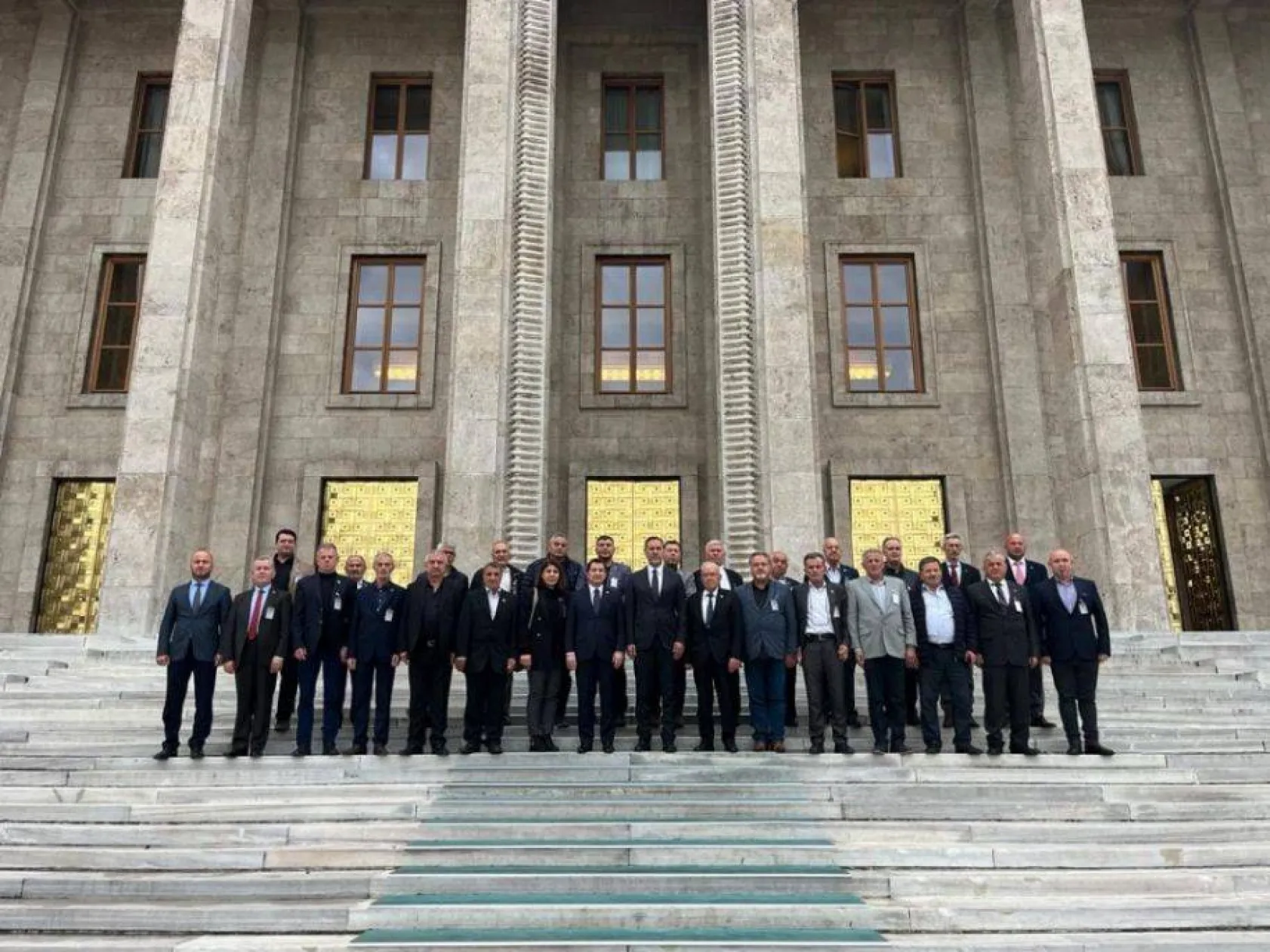 Başkan Yılmaz muhtarlar ile Ankara mesaisi yaptı