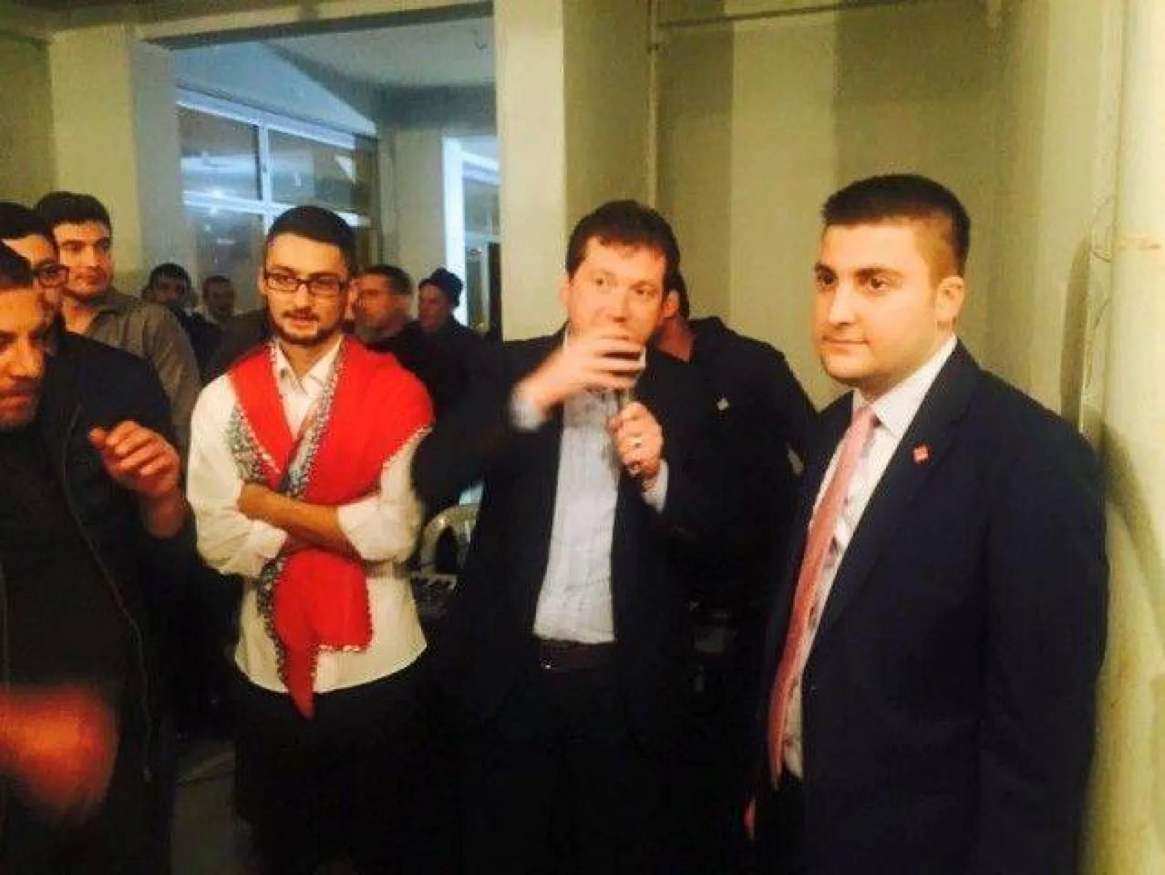 CHP'li gençler asker geceleri ziyaretlerini sürdürüyor