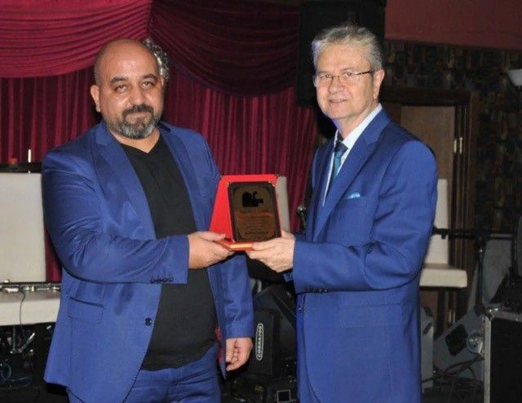 Gazeteciler 'ÖZEL' bir gecede bir araya geldi