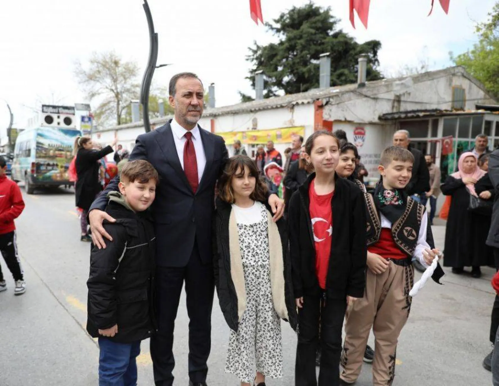 Silivri ve Hatay'da çocuklar 23 Nisan sevinci yaşadı