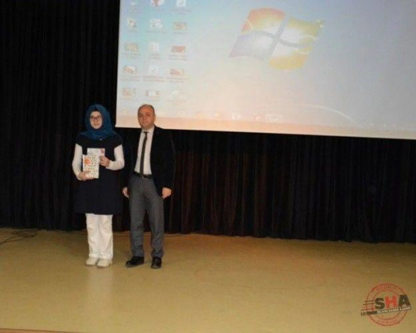 Ortaokullar arası İstiklal Marşı'nı Güzel Okuma Yarışması düzenlendi